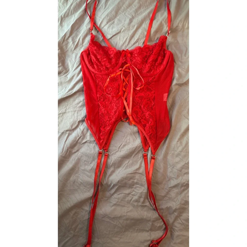 NEW Red Lace‎ Underwire Lace Up Corset Bustier w/ Garter Straps, Small